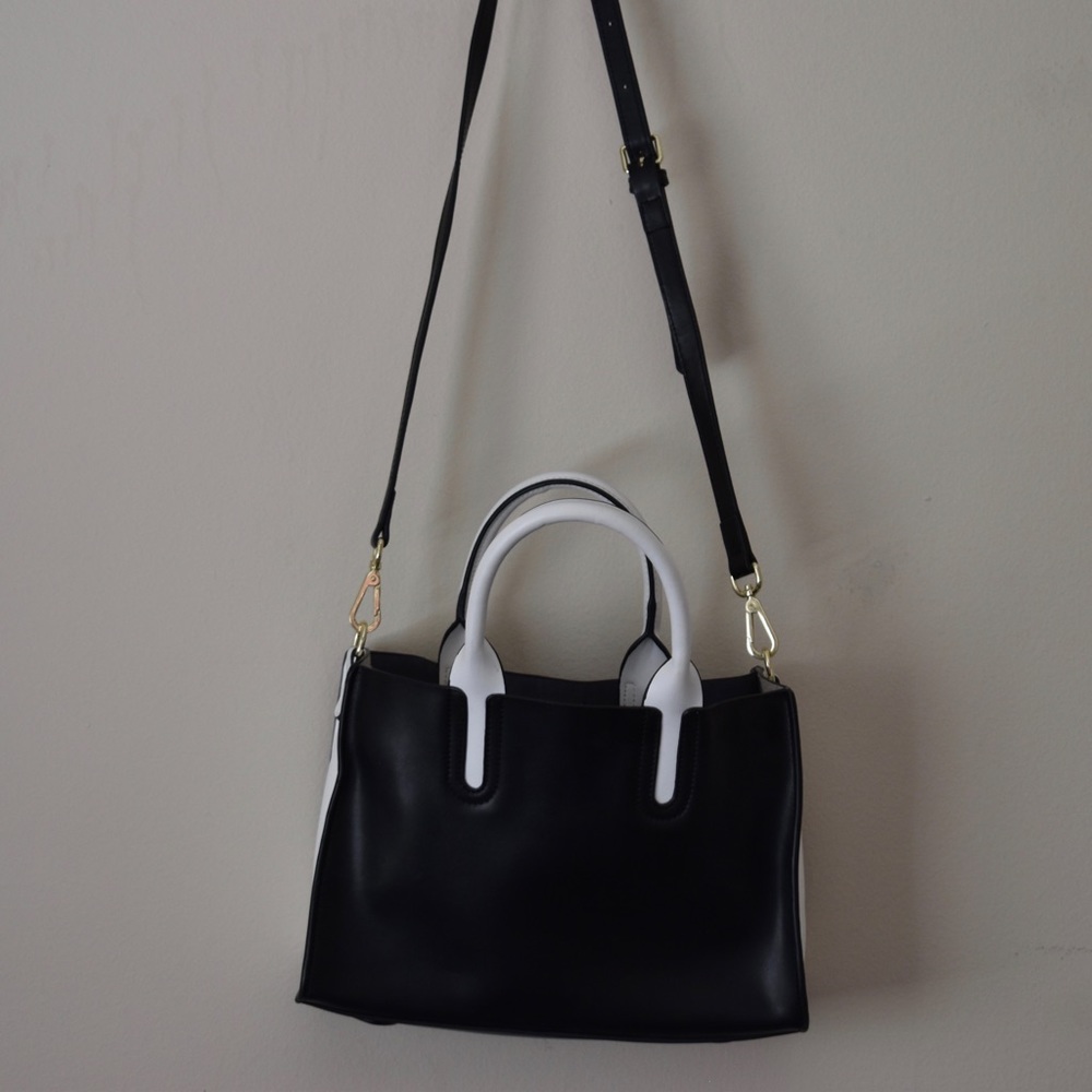 Hanaa-fu shoulder hand bag
